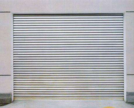 濟(jì)南卷簾門廠家為大家介紹怎樣選擇電動卷簾門的電機(jī)及電機(jī)有哪些種類！建議收藏！